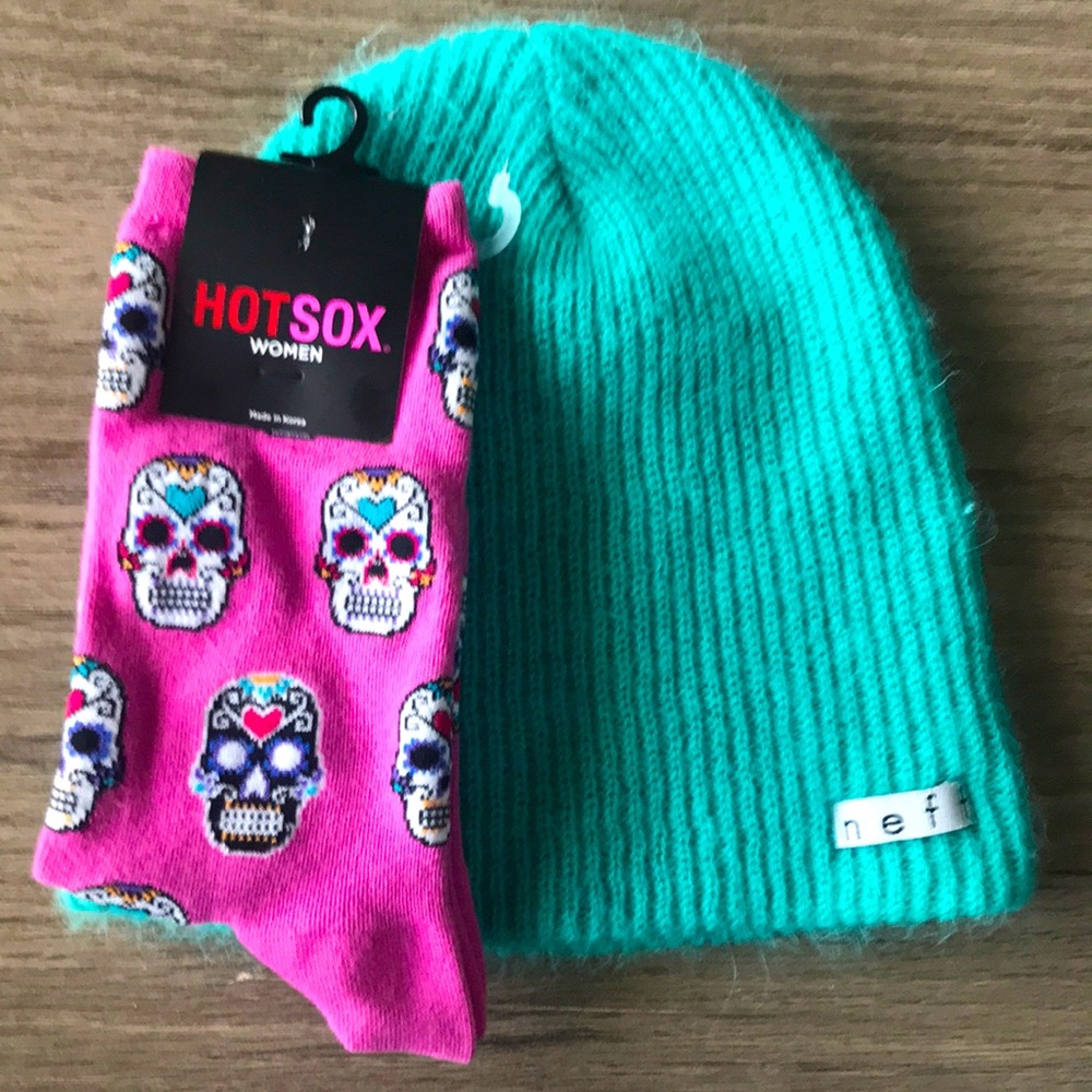 Neff Turquoise Beanie Hot Sox Skull Socks